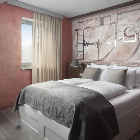 Mirakul In A Cute Historic Town Guest house 4*
