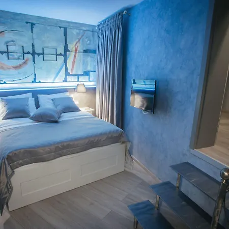 Affittacamere Mirakul In A Cute Historic Town 4*